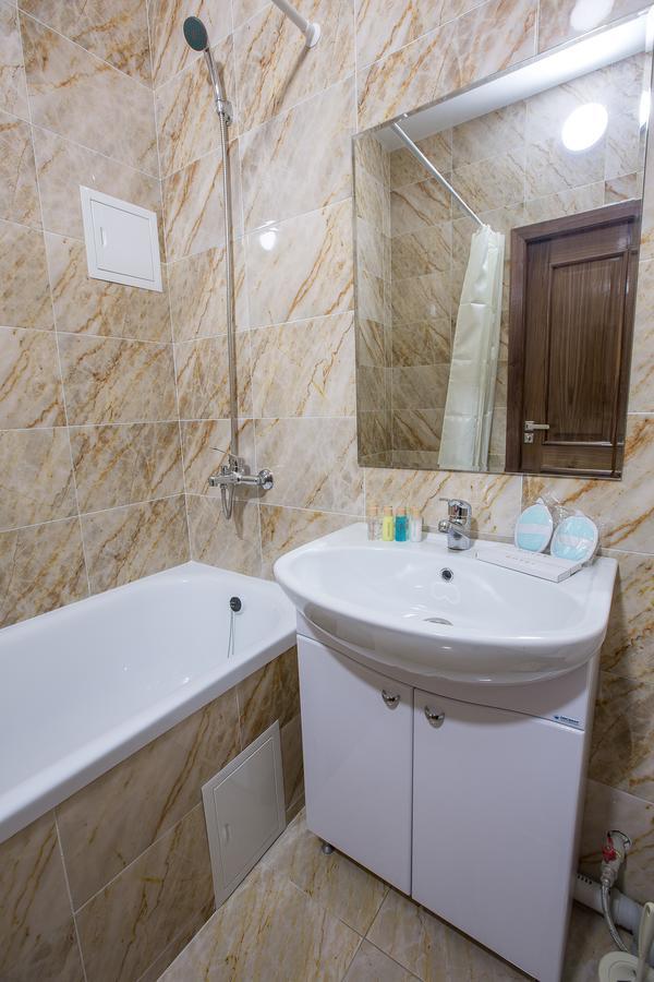 Maxx Inn Αστάνα Εξωτερικό φωτογραφία