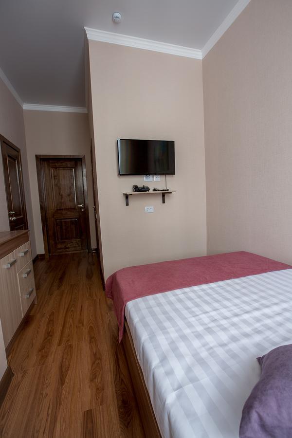Maxx Inn Αστάνα Εξωτερικό φωτογραφία